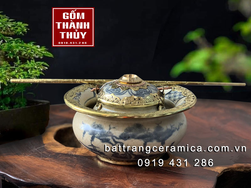 Điếu bát men rạn cổ Bát Tràng bọc đồng hoa văn tinh xảo