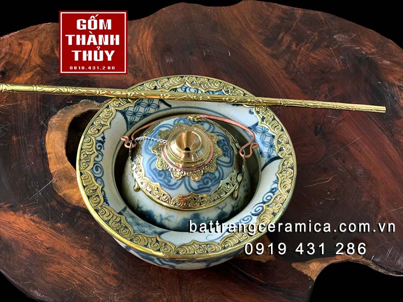 Điếu bát men rạn cổ Bát Tràng bọc đồng hoa văn tinh xảo