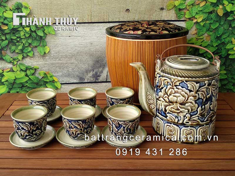 Bộ ấm tích khắc hoa dây Bát Tràng kèm bao ủ ấm 1,5 lít cao cấp Bộ ấm tích khắc hoa dây Bát Tràng kèm bao ủ ấm 1,5 lít cao cấp
