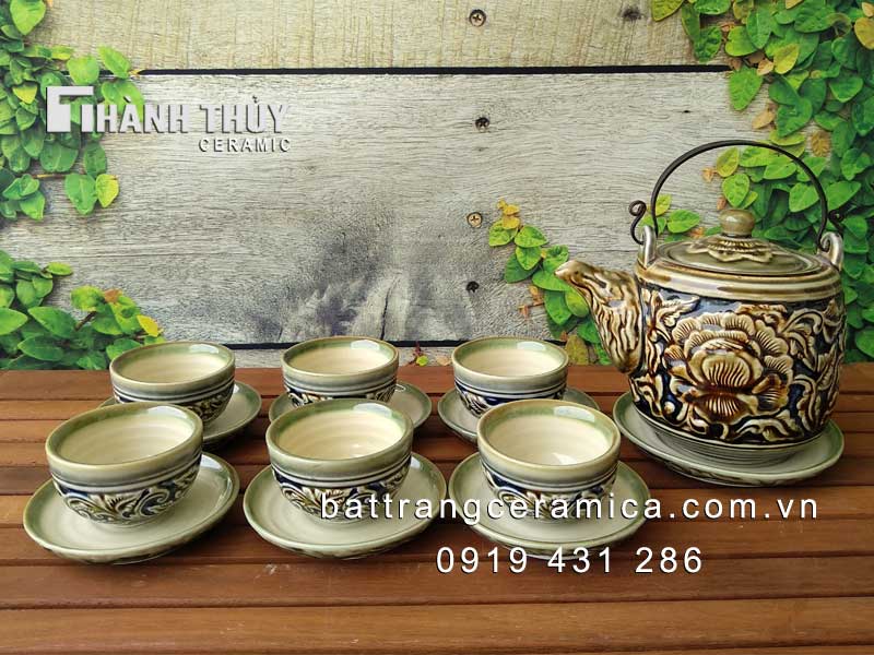 Ấm chén dáng vại hoa dây Bát Tràng men mịn quà tặng sang