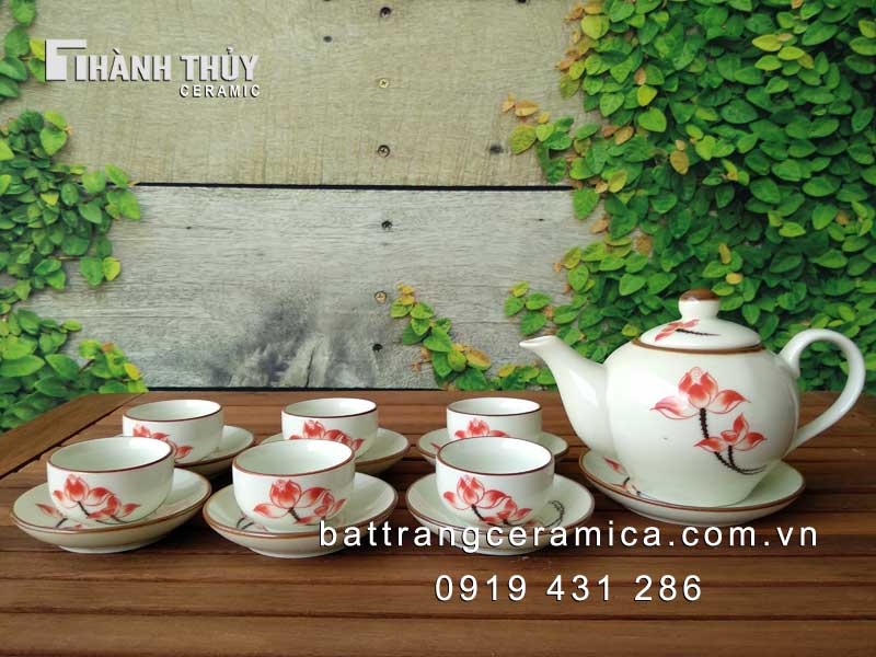 Bộ ấm chén hoa sen Bát Tràng men kem cao cấp độc đáo
