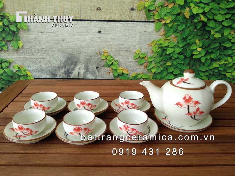 Bộ ấm chén hoa sen Bát Tràng men kem cao cấp độc đáo