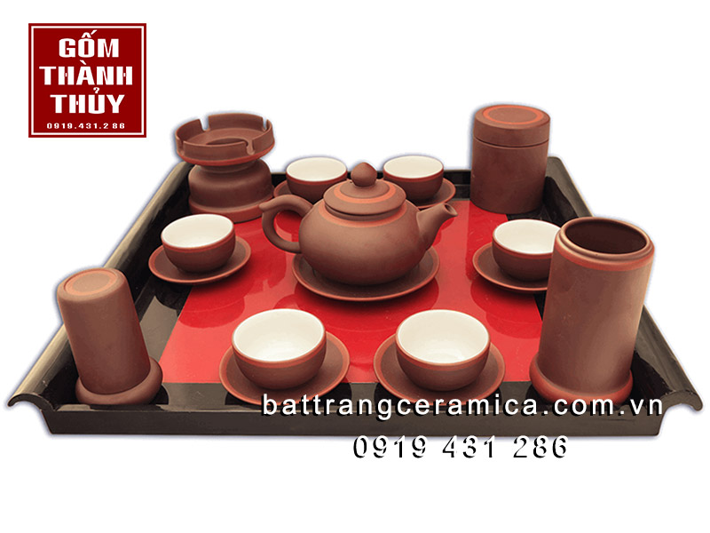 Bộ ấm trà gốm nâu chỉ đỏ dáng chóp cao cấp tiện lợi Bộ ấm trà gốm nâu chỉ đỏ dáng chóp cao cấp tiện lợi