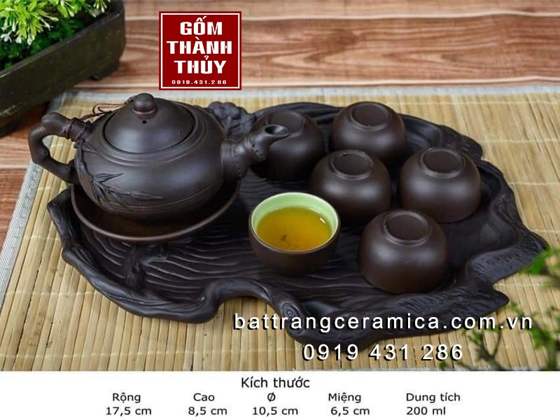 Ấm trà đắp trúc quân tử gốm đen sang trọng kèm khay quà tặng