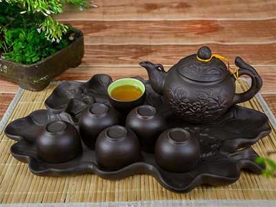 Bộ ấm chén hoa Sen gốm Bát Tràng cao cấp tặng quà độc đáo 