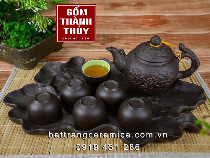 Bộ ấm chén hoa Sen gốm Bát Tràng cao cấp tặng quà độc đáo