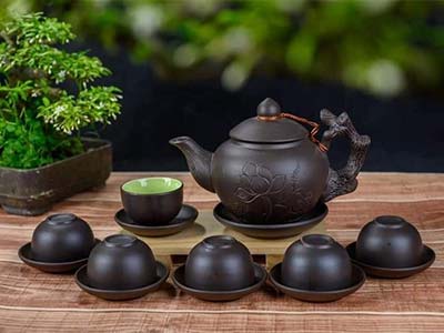 Bộ ấm trà gốm đen hoa sen cao cấp Gốm Bát Tràng sang trọng, bền đẹp 