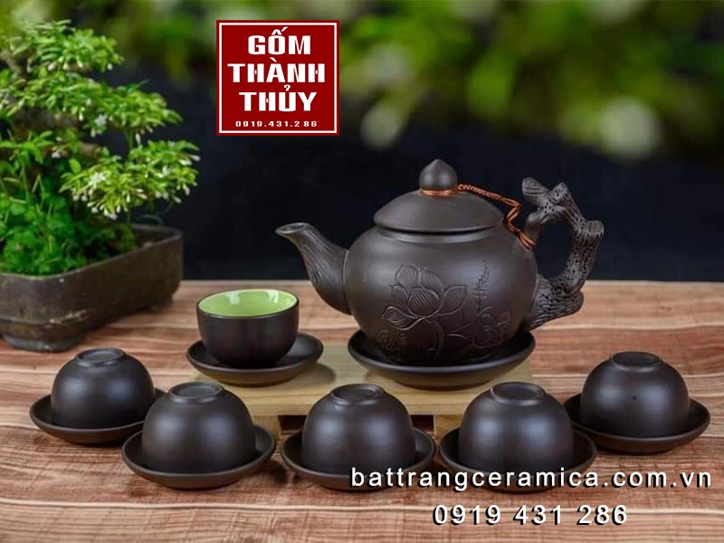 Bộ ấm trà gốm đen hoa sen cao cấp Gốm Bát Tràng sang trọng, bền đẹp