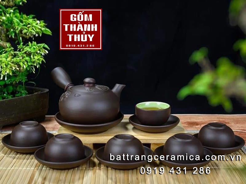 Bộ ấm chén quai ngang đắp hoa sen gốm Bát Tràng cao cấp