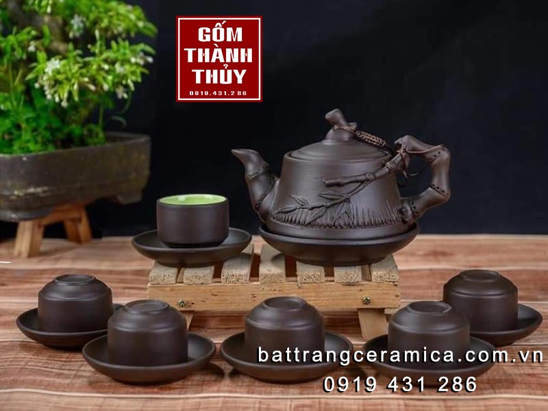 Bộ ấm chén vuông đắp trúc quân tử Gốm Bát Tràng Sang trọng Tinh tế