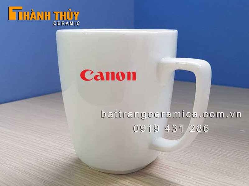 Quà tặng Tết nhân viên cốc sứ in logo sang trọng doanh nghiệp
