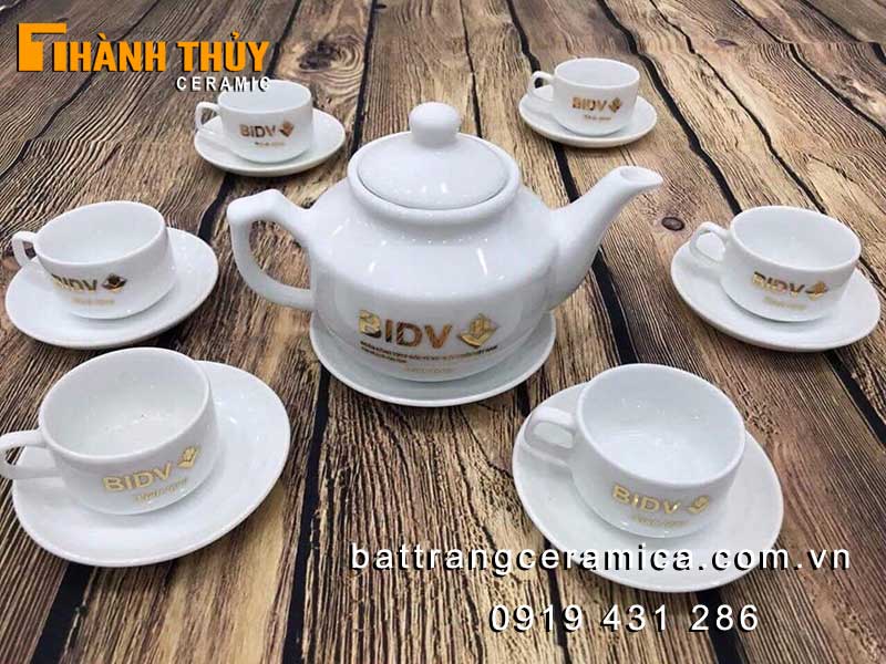 Quà tặng khách hàng bộ ấm chén cao cấp in logo vàng 24k sang trọng