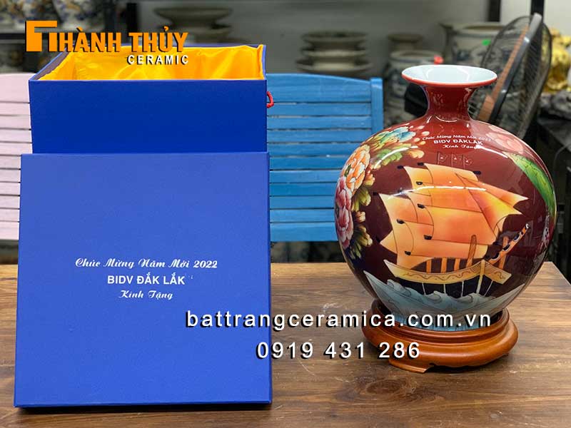 Quà tết doanh nghiệp bình hút tài lộc vàng 24k sang trọng tiện ích 