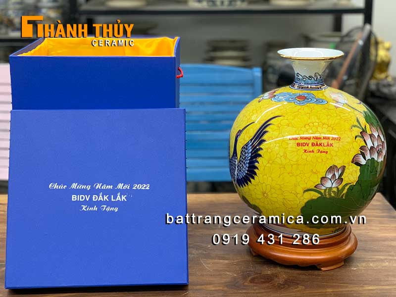 Quà Tết Doanh Nghiệp Bình Hút Lộc Vẽ Vàng 24k Sang Trọng Độc Đáo Quà Tết Doanh Nghiệp Bình Hút Lộc Vẽ Vàng 24k Sang Trọng Độc Đáo