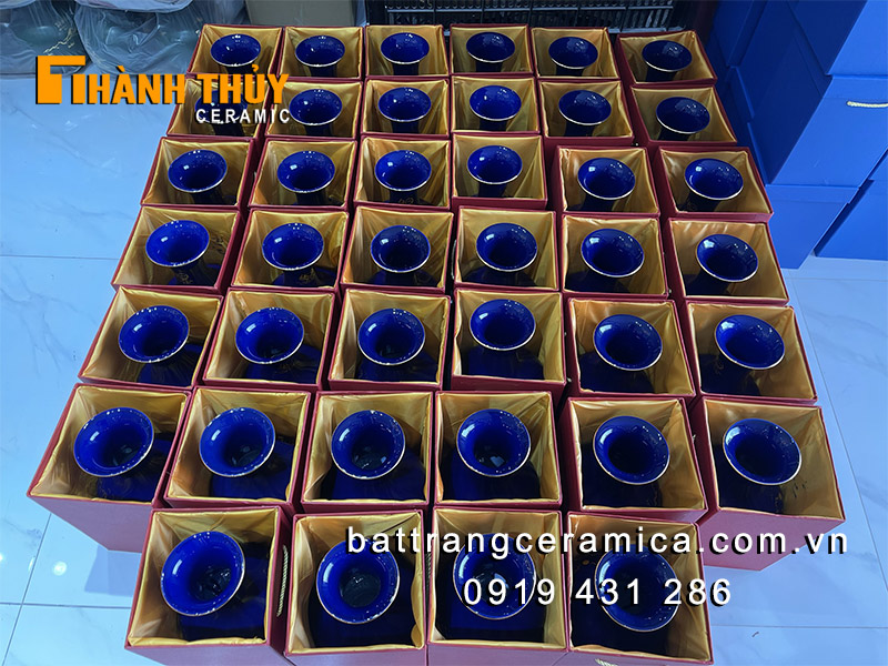 Bình vẽ vàng 24K quà tặng thầy cô sang trọng ý nghĩa Bình vẽ vàng 24K quà tặng thầy cô sang trọng ý nghĩa