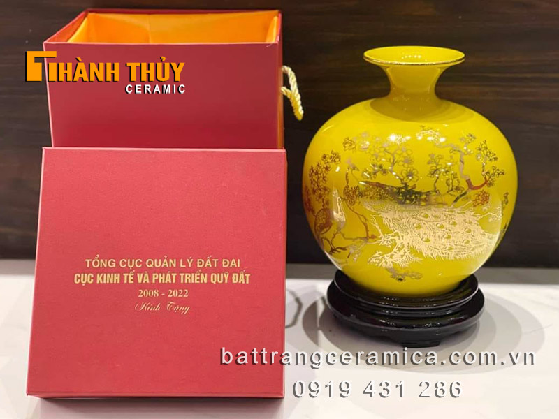 Bình hút lộc in logo quà tặng đại hội giá rẻ độc đáo Bình hút lộc in logo quà tặng đại hội giá rẻ độc đáo