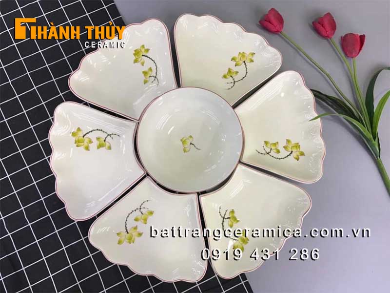 Set đĩa mâm cỗ hoa mặt trời men kem Bát Tràng sang trọng Set đĩa mâm cỗ hoa mặt trời men kem Bát Tràng sang trọng