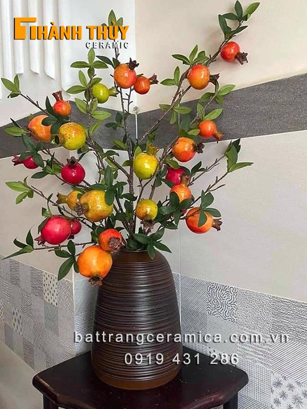 Bình chuông gốm sứ Bát Tràng khắc hoa cao 32cm sang đẹp