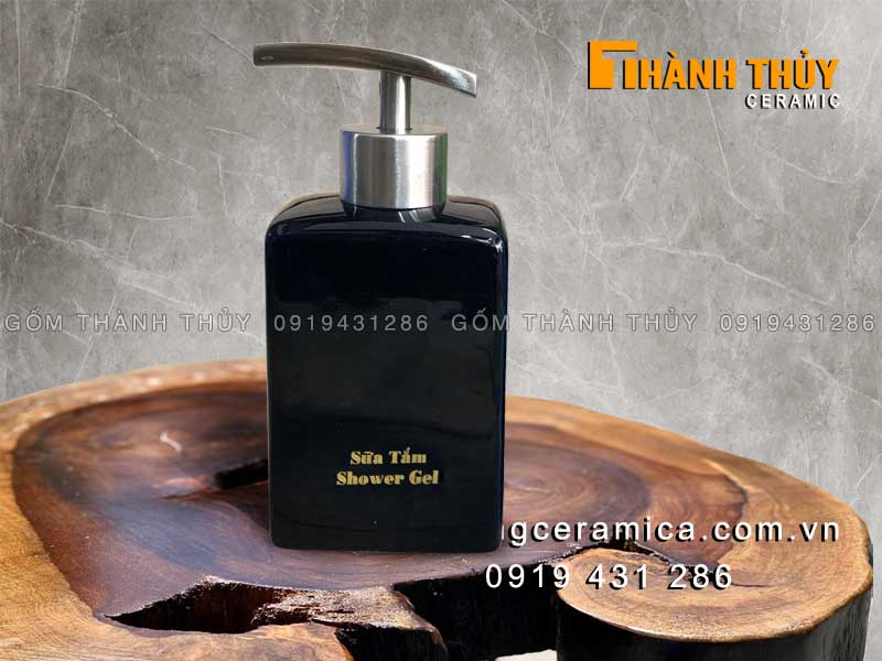 Bình đựng sữa tắm vuông đen cao cấp sang trọng tiện dụng Bình đựng sữa tắm vuông đen cao cấp sang trọng tiện dụng