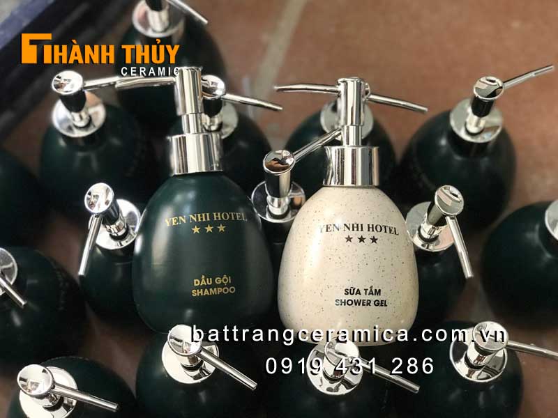 Bình đựng dầu gội sữa tắm gốm sứ xanh lục bảo sang trọng cao cấp Bình đựng dầu gội sữa tắm gốm sứ xanh lục bảo sang trọng cao cấp