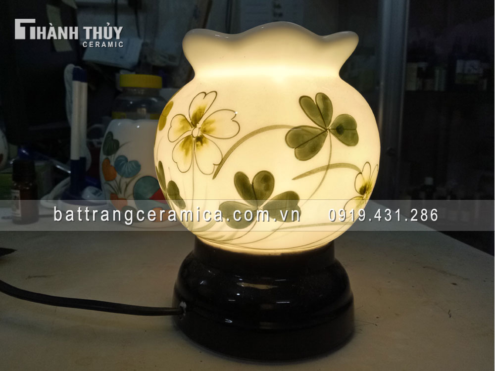 Đèn xông tinh dầu cỏ may mắn quà tặng ý nghĩa giá ưu đãi