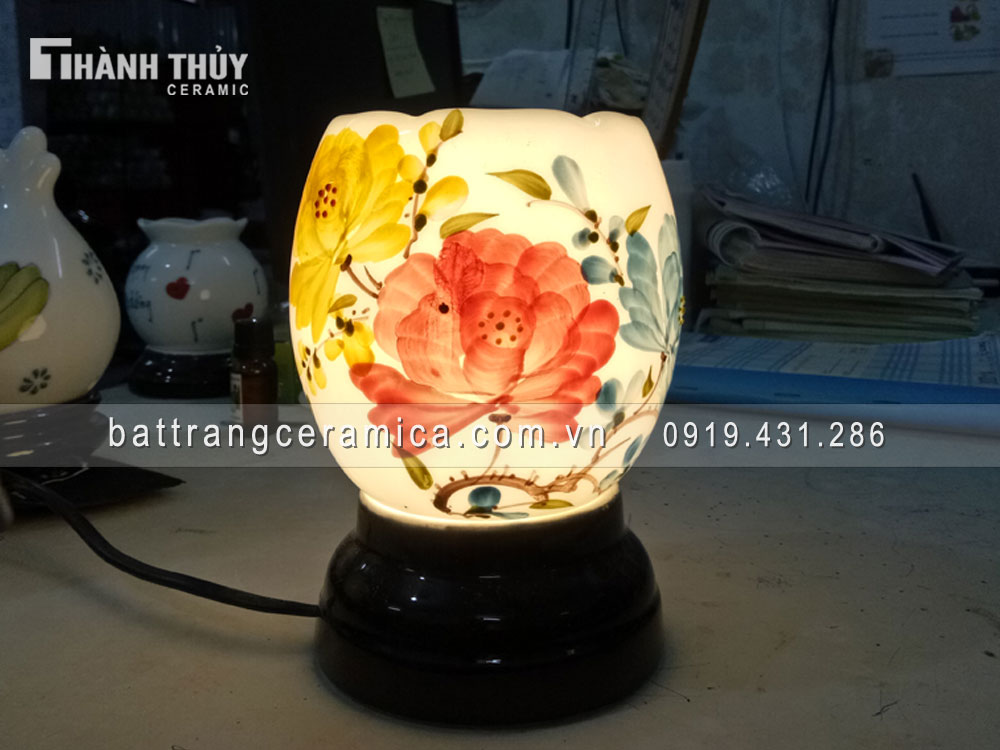 Đèn xông tinh dầu hoa đẹp quà tặng thân thiện giảm stress