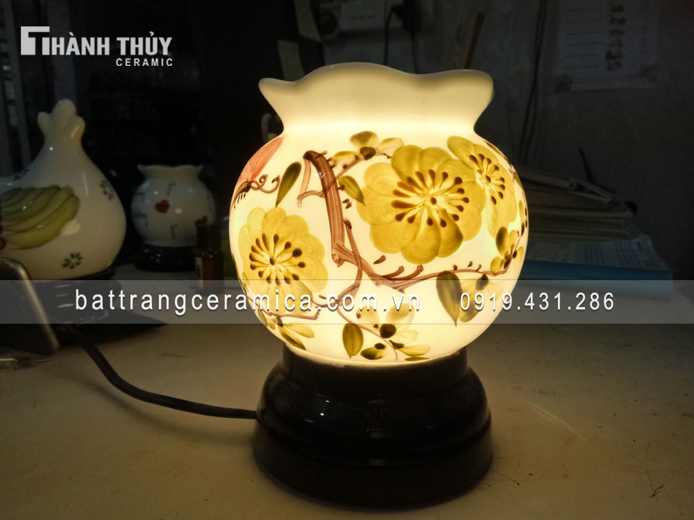Đèn xông tinh dầu miệng loe hoa vàng đẹp độc đáo quà tặng khuyến mãi
