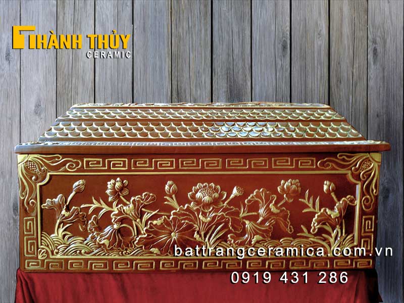 Tiểu quách sành hoa sen nâu đỏ sang trọng bảo quản lâu bền