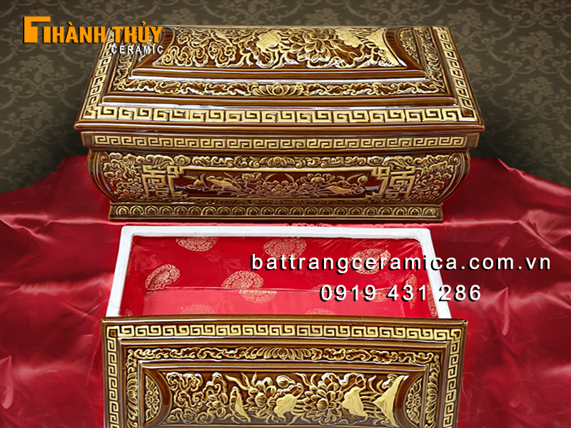 Bộ quan quách Sen Luân Hồi gốm Bát Tràng cao cấp họa tiết nhũ vàng trang nghiêm Bộ quan quách Sen Luân Hồi gốm Bát Tràng cao cấp họa tiết nhũ vàng trang nghiêm