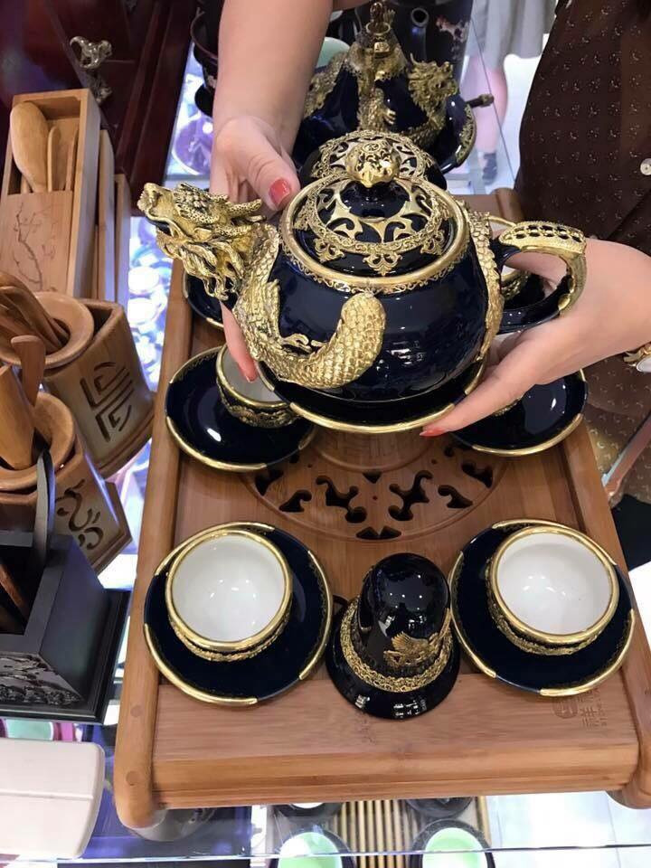 Bộ ấm chén trạm rồng xanh cô ban cao cấp sang trọng tặng bát điếu Bộ ấm chén trạm rồng xanh cô ban cao cấp sang trọng tặng bát điếu