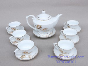 Bộ ấm chén Bát Tràng vẽ sen vàng kim sang trọng chất lượng cao 