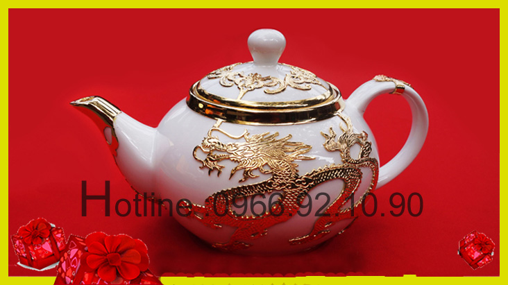 Ấm chén sứ trắng sương bọc rồng quà tết sang trọng, tinh tế