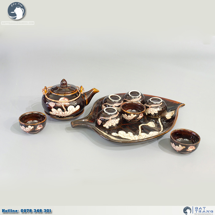 Bộ ấm chén men nâu vẽ sen sang trọng Bát Tràng khay lá cao cấp 