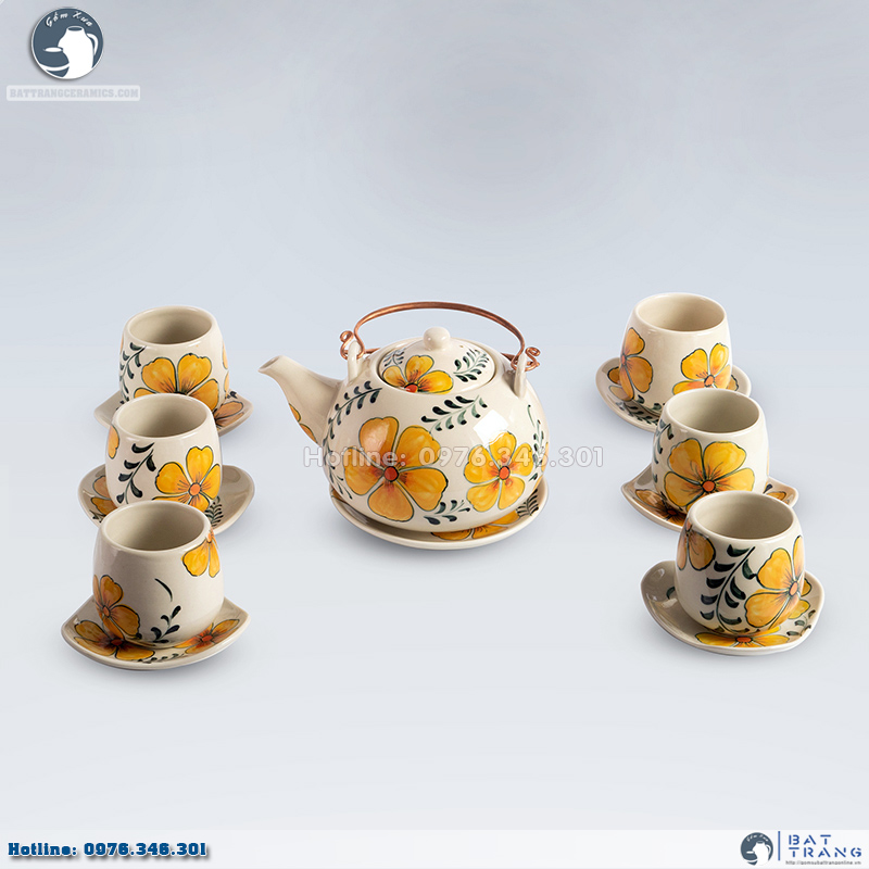 Bộ ấm chén hoa trà quai đồng Bát Tràng sang trọng độc đáo 