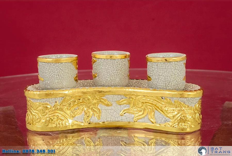 Kỷ cong men rạn Rồng Chầu Nguyệt dát vàng sang trọng Bát Tràng