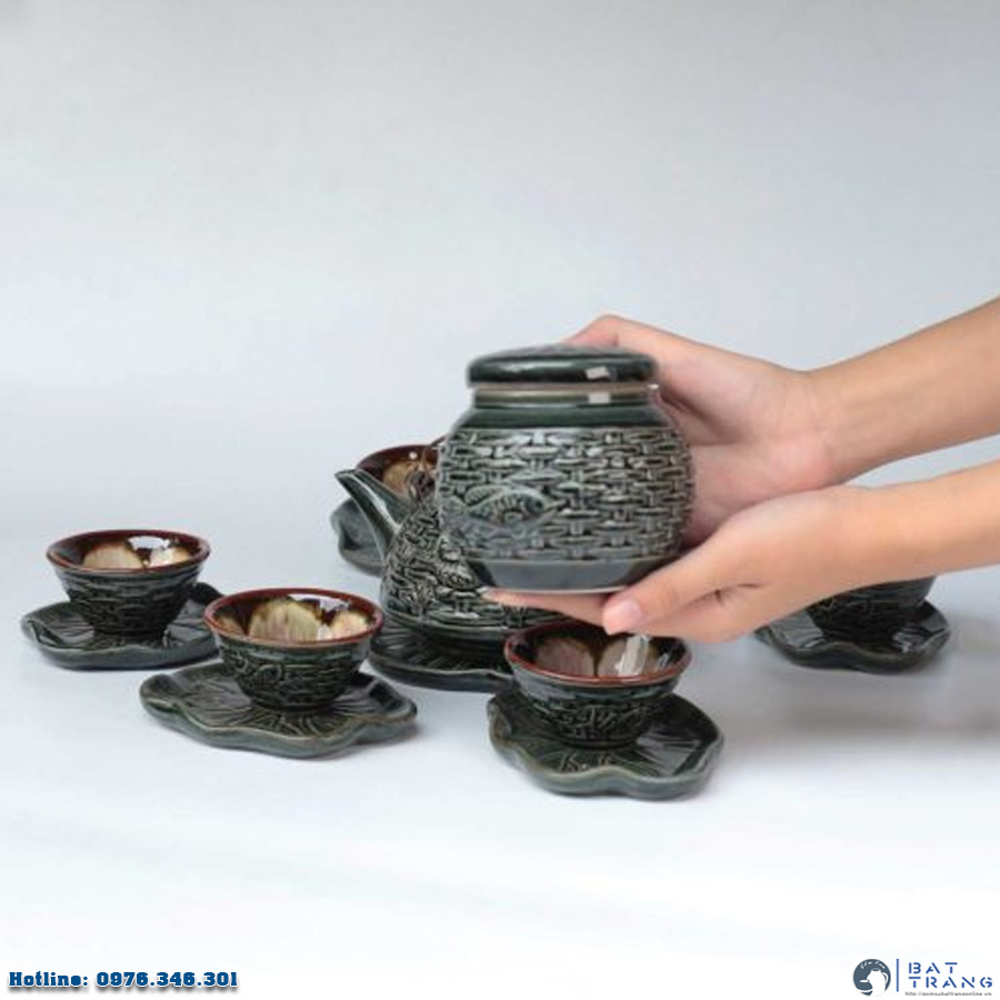 Bộ ấm vuốt tay Cá Chép Liên Hoa sang trọng tặng kèm hũ trà