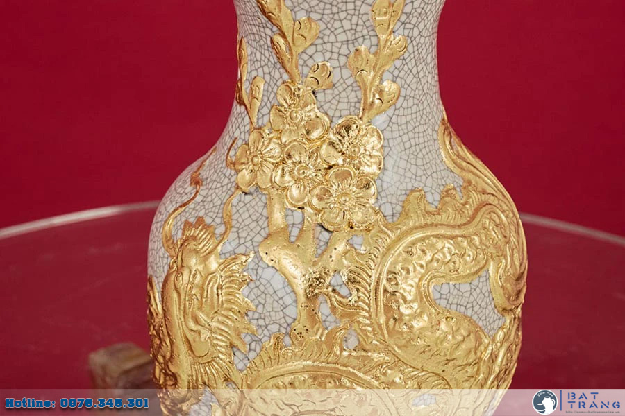 Lọ hoa Bát Tràng men rạn đắp nổi Rồng dát vàng sang trọng cao cấp