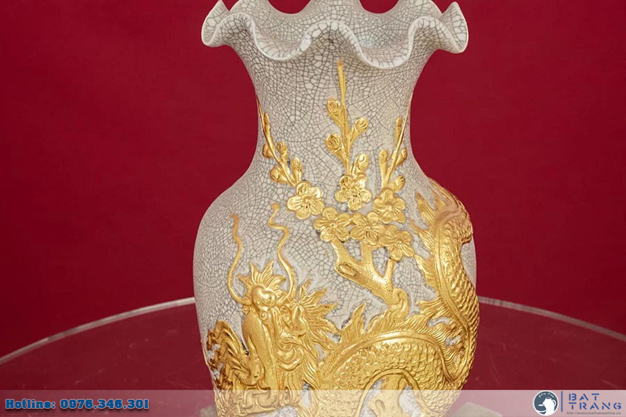 Lọ hoa Bát Tràng men rạn đắp nổi Rồng dát vàng sang trọng cao cấp