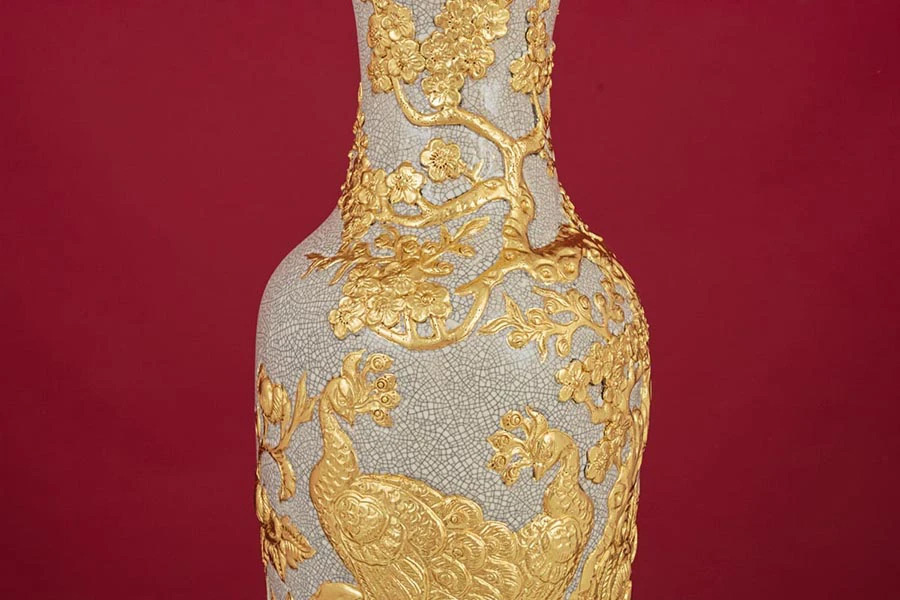 Lọ hoa thờ Công Danh Phú Quý men rạn dát vàng đắp nổi sang trọng