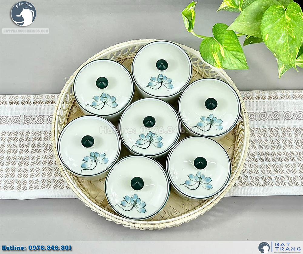 Khay mứt tết sen xanh dáng trụ gốm sứ cao cấp đón xuân Khay mứt tết sen xanh dáng trụ gốm sứ cao cấp đón xuân