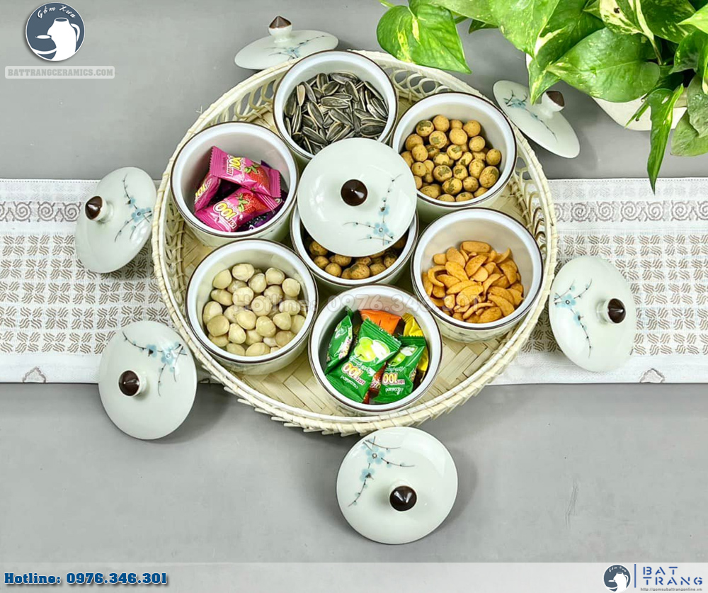 Khay mứt tết đào xanh cao cấp dáng trụ khay mây sang trọng