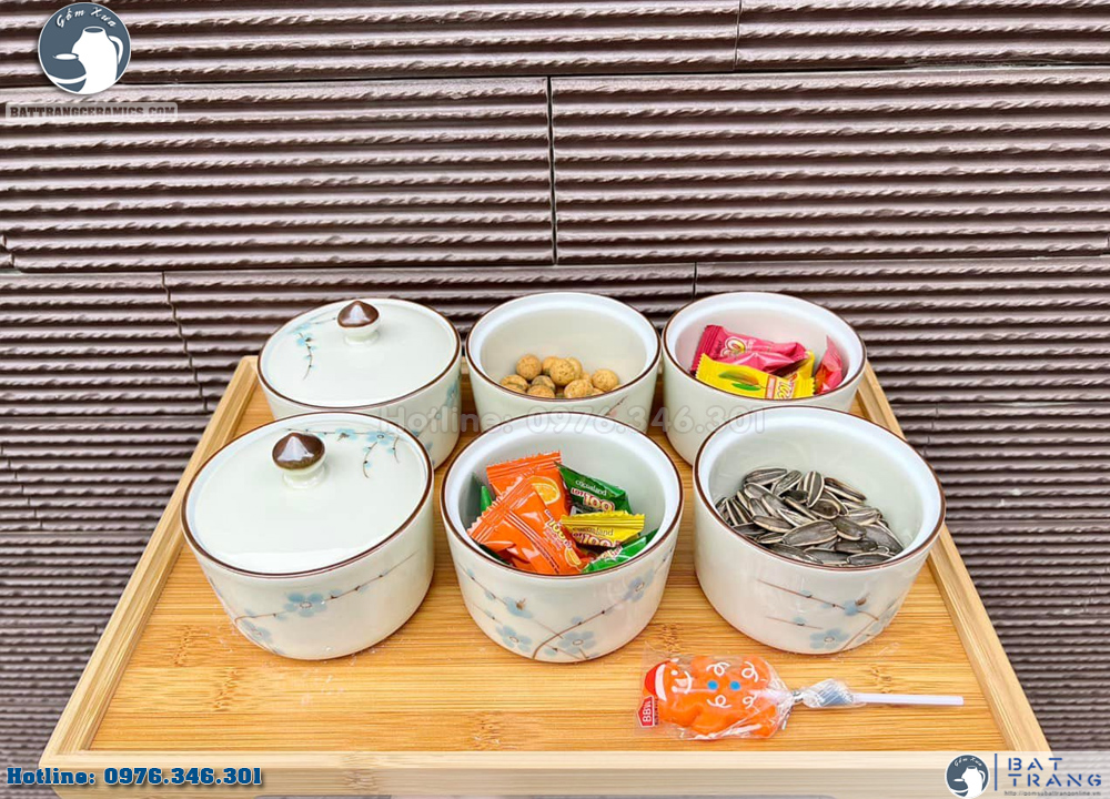 Khay mứt Tết gốm sứ vẽ đào xanh sang trọng đựng mứt gỗ đẹp Khay mứt Tết gốm sứ vẽ đào xanh sang trọng đựng mứt gỗ đẹp
