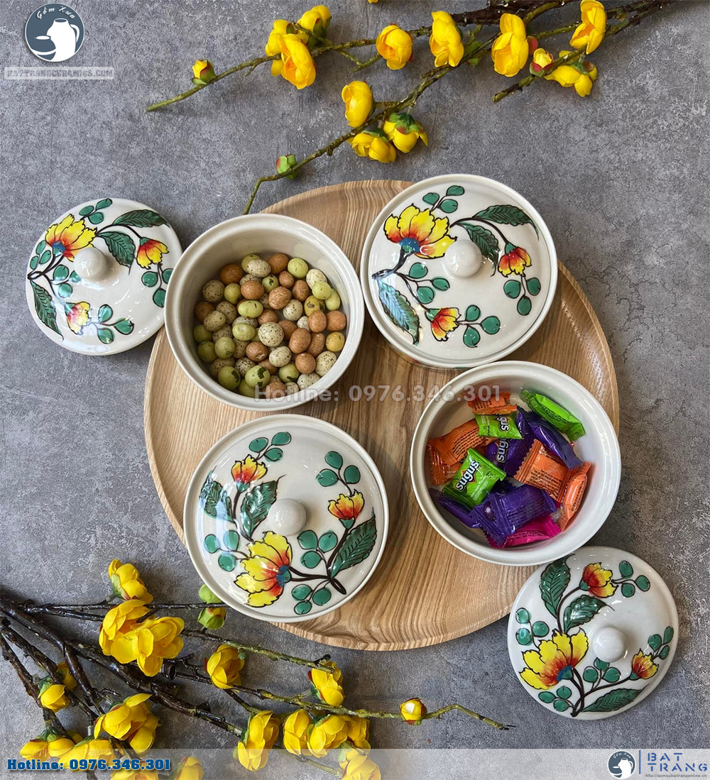 Khay mứt tết hoa cúc vàng độc đáo khay gỗ cao cấp Tết 2025 