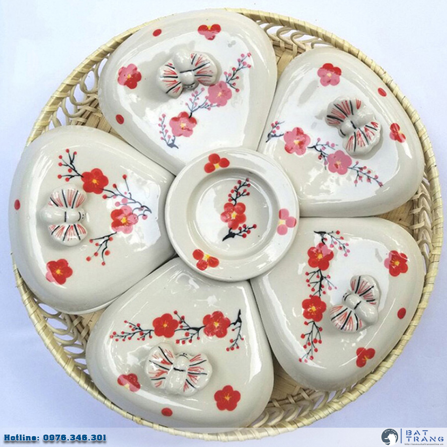 Khay mứt đế mây hoa đào 5 cánh sang trọng quà tết Khay mứt đế mây hoa đào 5 cánh sang trọng quà tết