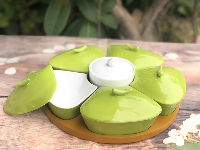 Khay đựng mứt tết gốm sứ xanh chuối cao cấp sang trọng Bát Tràng Khay đựng mứt tết gốm sứ xanh chuối cao cấp sang trọng Bát Tràng