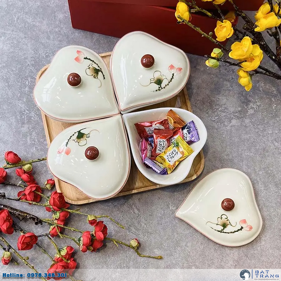 Bộ khay mứt tết gốm sứ Bát Tràng 4 hũ sen đỏ sang trọng
