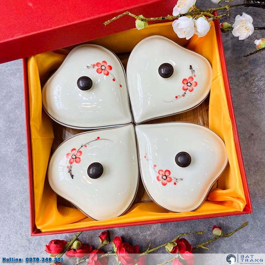 Bộ khay mứt Tết gốm sứ Bát Tràng 4 hũ đào đỏ sang trọng
