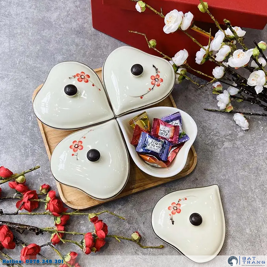 Bộ khay mứt Tết gốm sứ Bát Tràng 4 hũ đào đỏ sang trọng