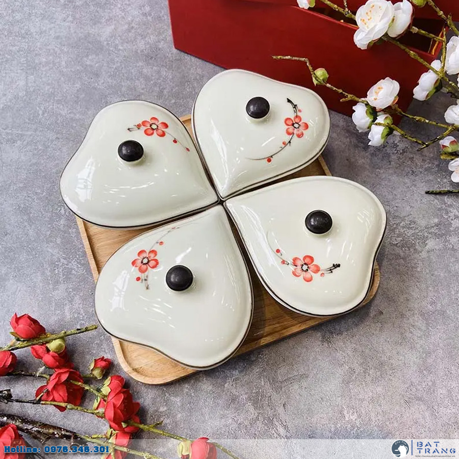 Bộ khay mứt Tết gốm sứ Bát Tràng 4 hũ đào đỏ sang trọng