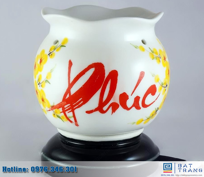 Đèn Xông Tinh Dầu Sóng Hoa Mai Chữ Phúc Gốm Sứ Bát Tràng 